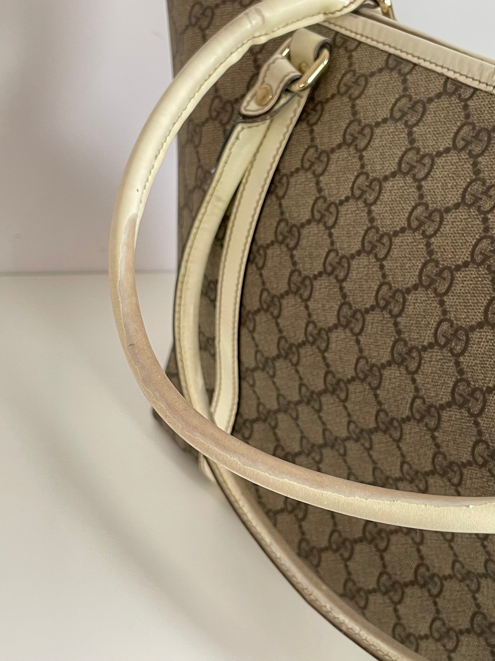 Gucci GG Supreme Tote Bag