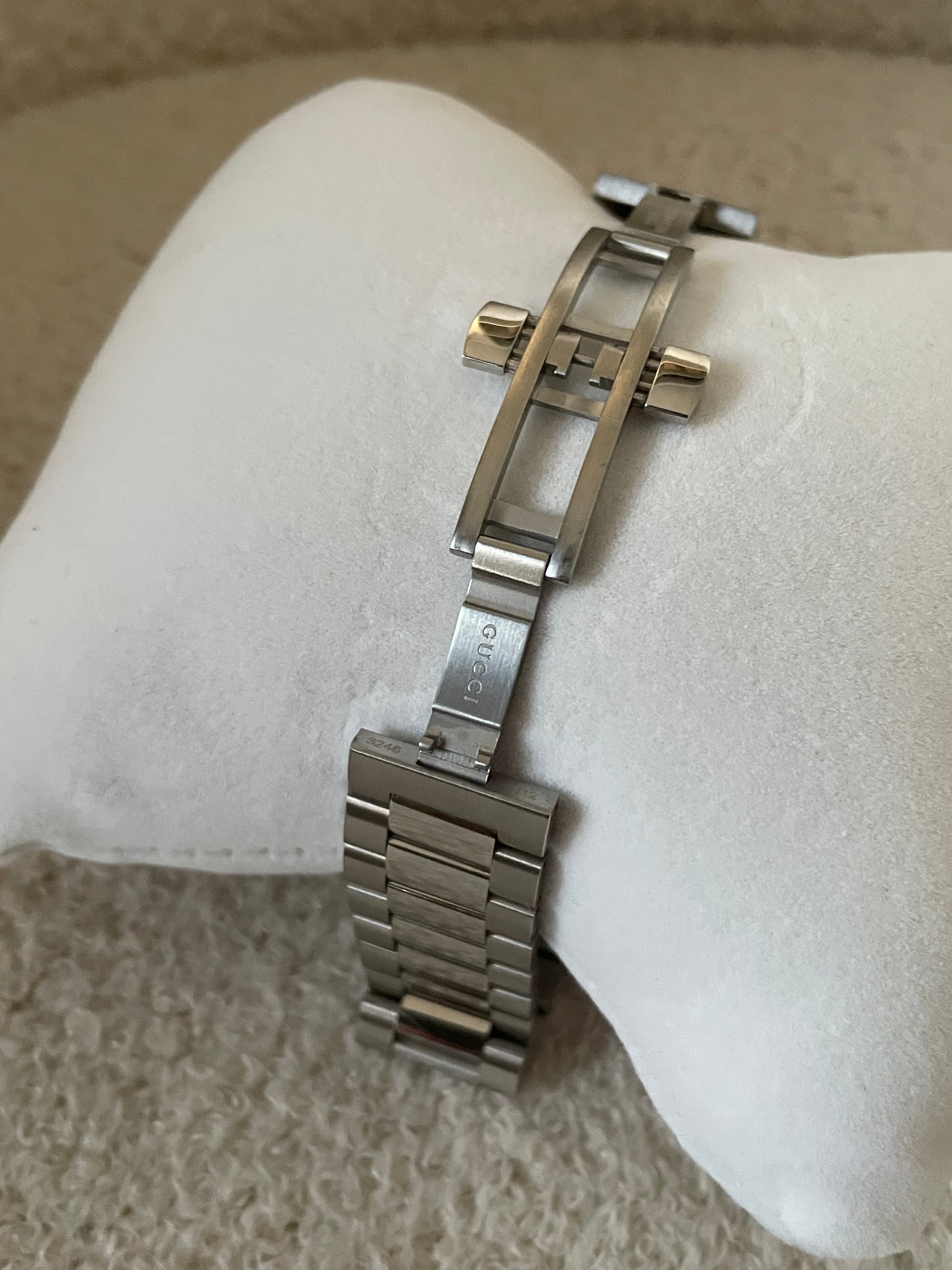 Gucci G-Timeless Watch Men