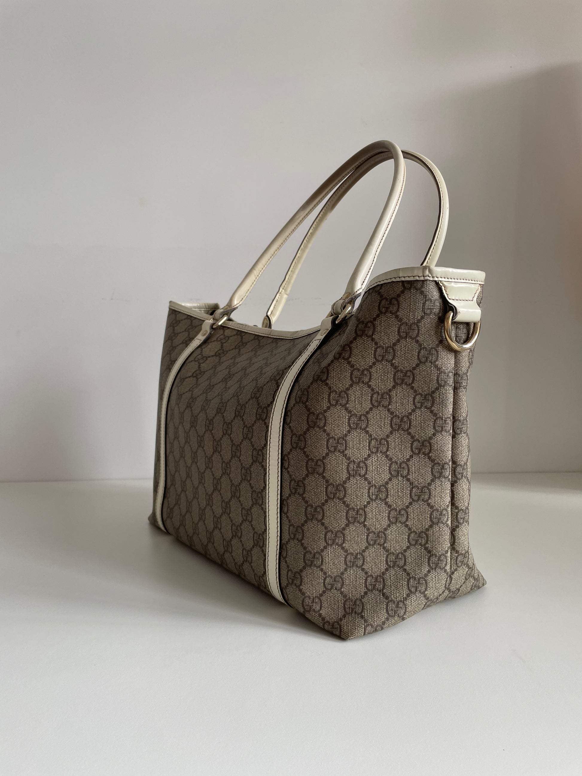 Gucci GG Supreme Tote Bag