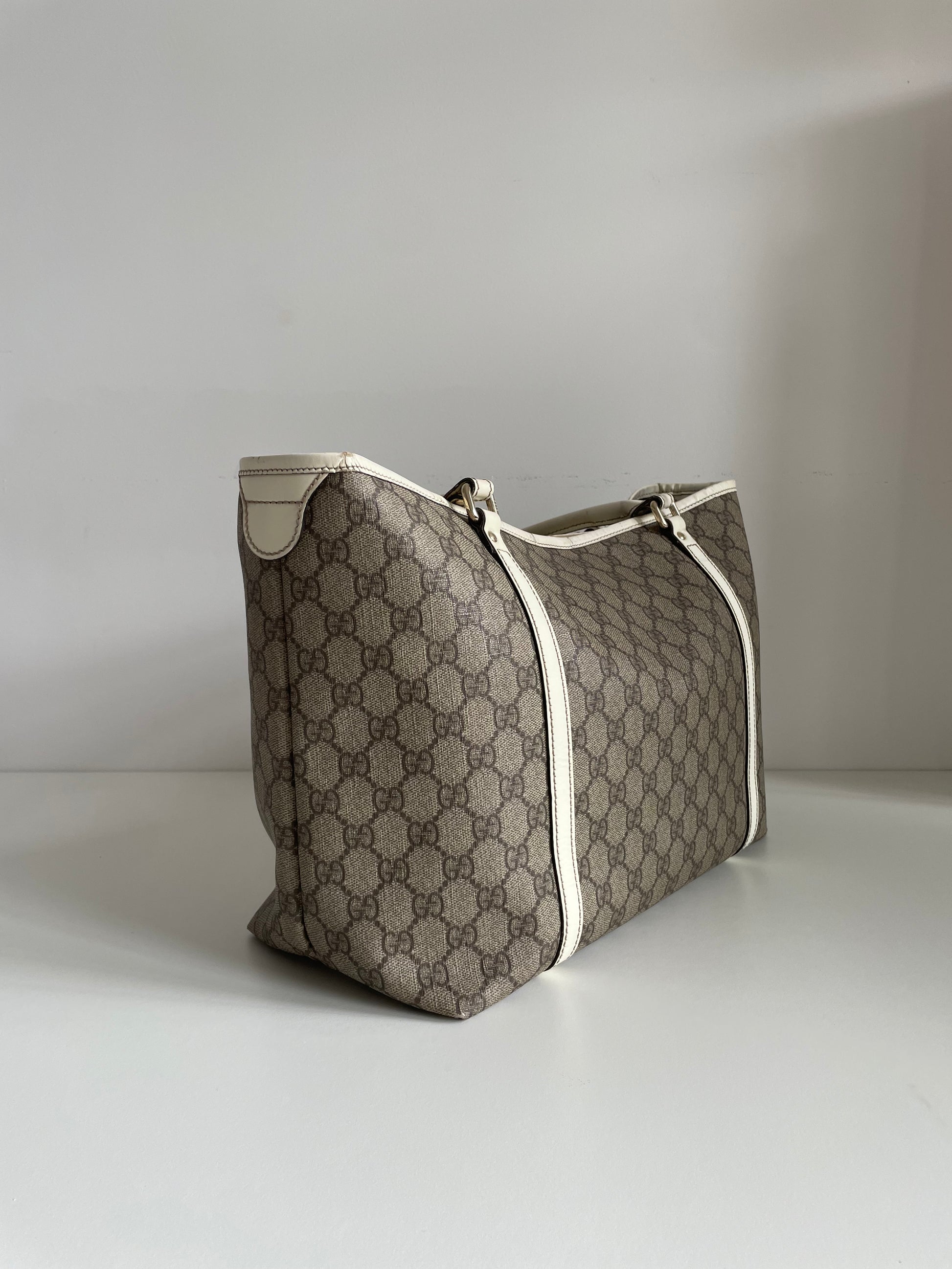 Gucci GG Supreme Tote Bag