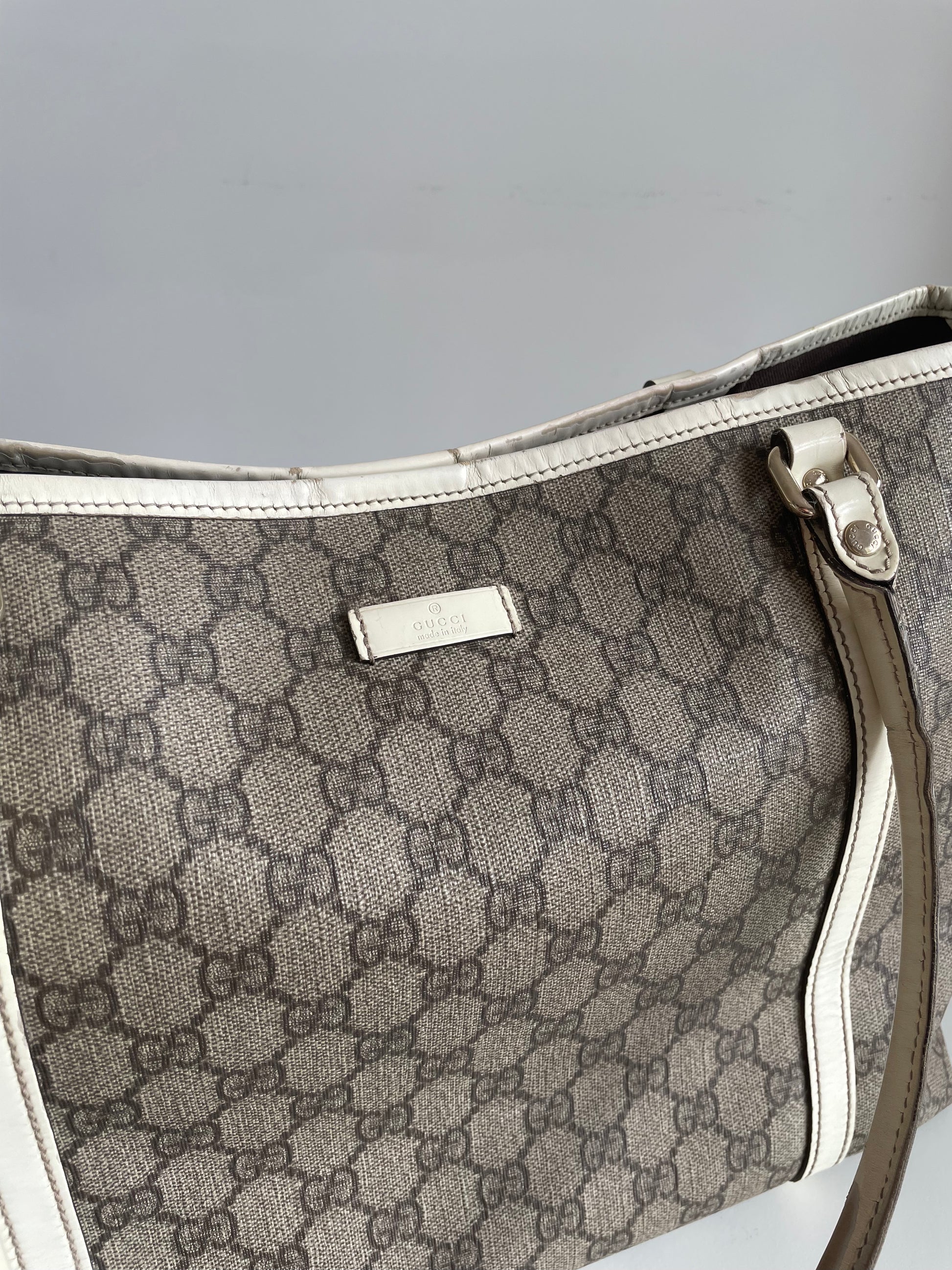 Gucci GG Supreme Tote Bag