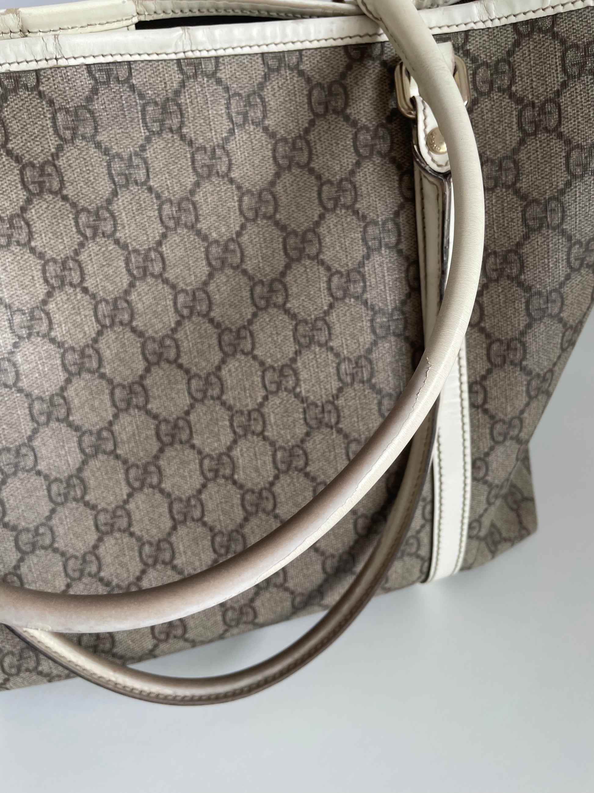 Gucci GG Supreme Tote Bag