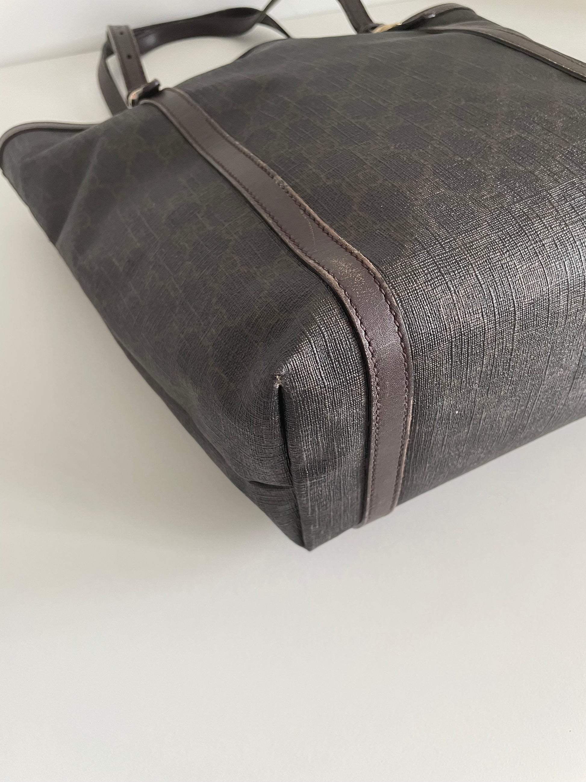 Gucci GG Supreme Tote Bag Brown 